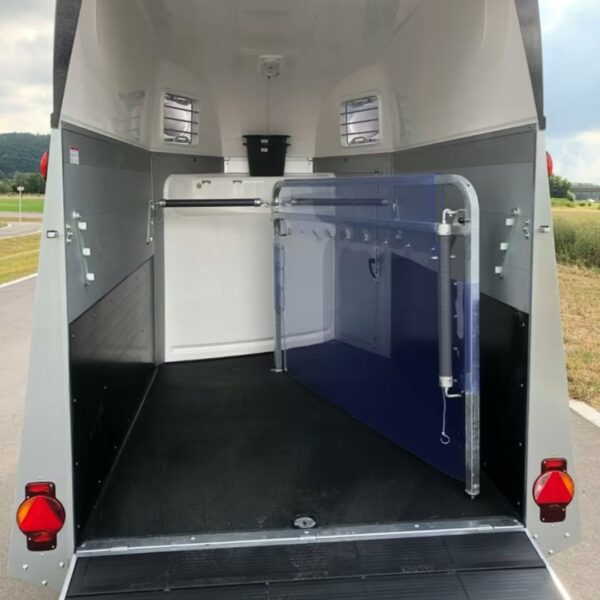 Humbaur Pferdeanhänger Equitos Alu Plus – Bild 2